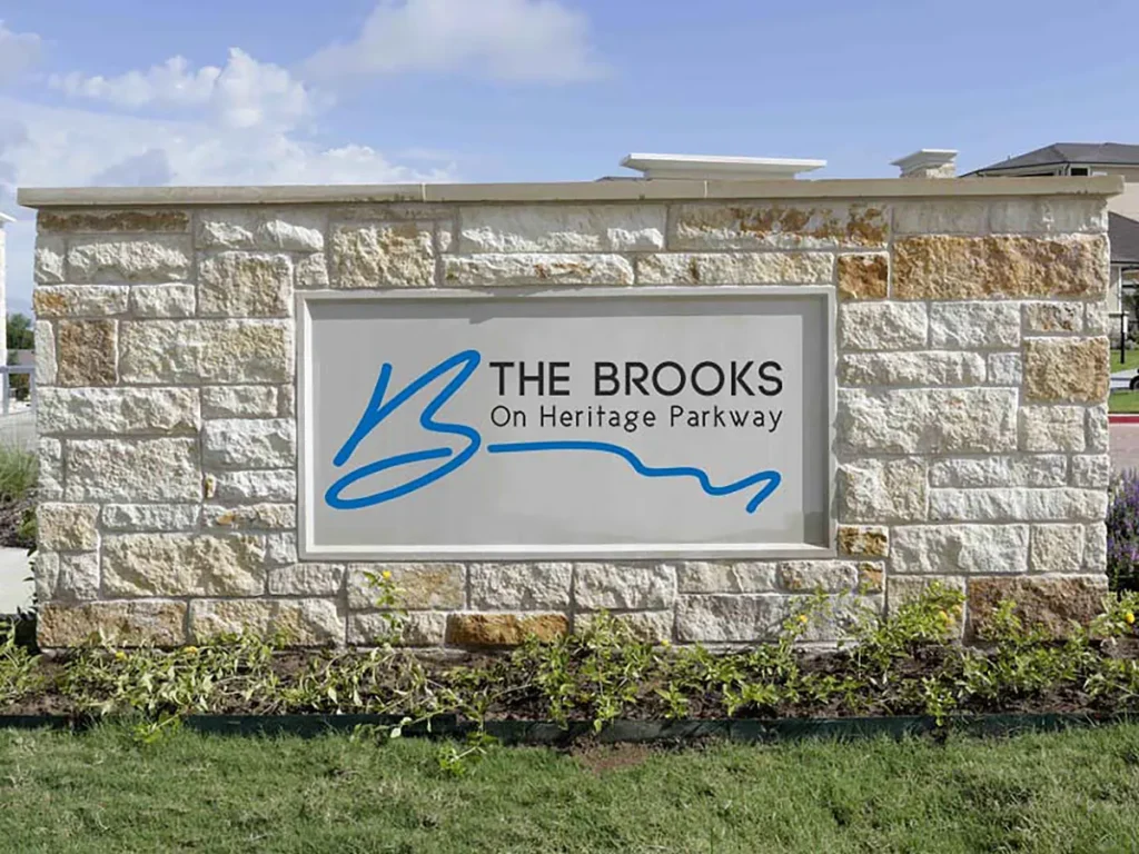 The Brooks on Heritage Parkway stone sign